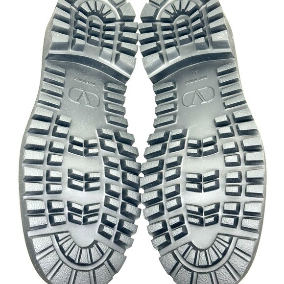 Valentino Garavani V Logo VLOGO Leather Flat Lug Sole Loafers Shoes Black - Picture 16 of 16